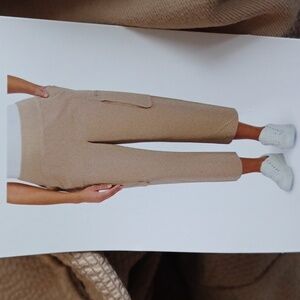 Sage Women's Beige Cropped Cargo Pants, Sz L